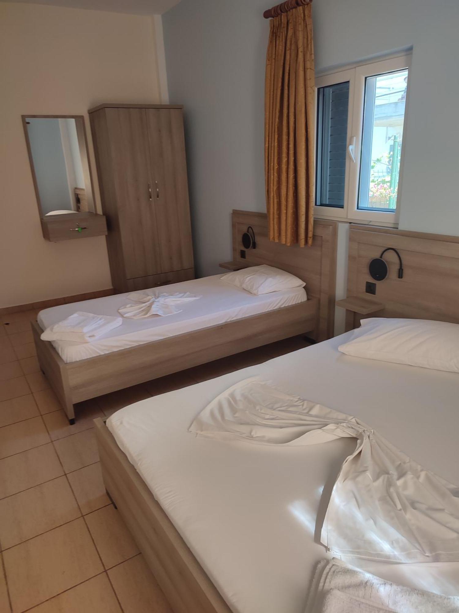 Bella Vista Hotell Himare Exteriör bild