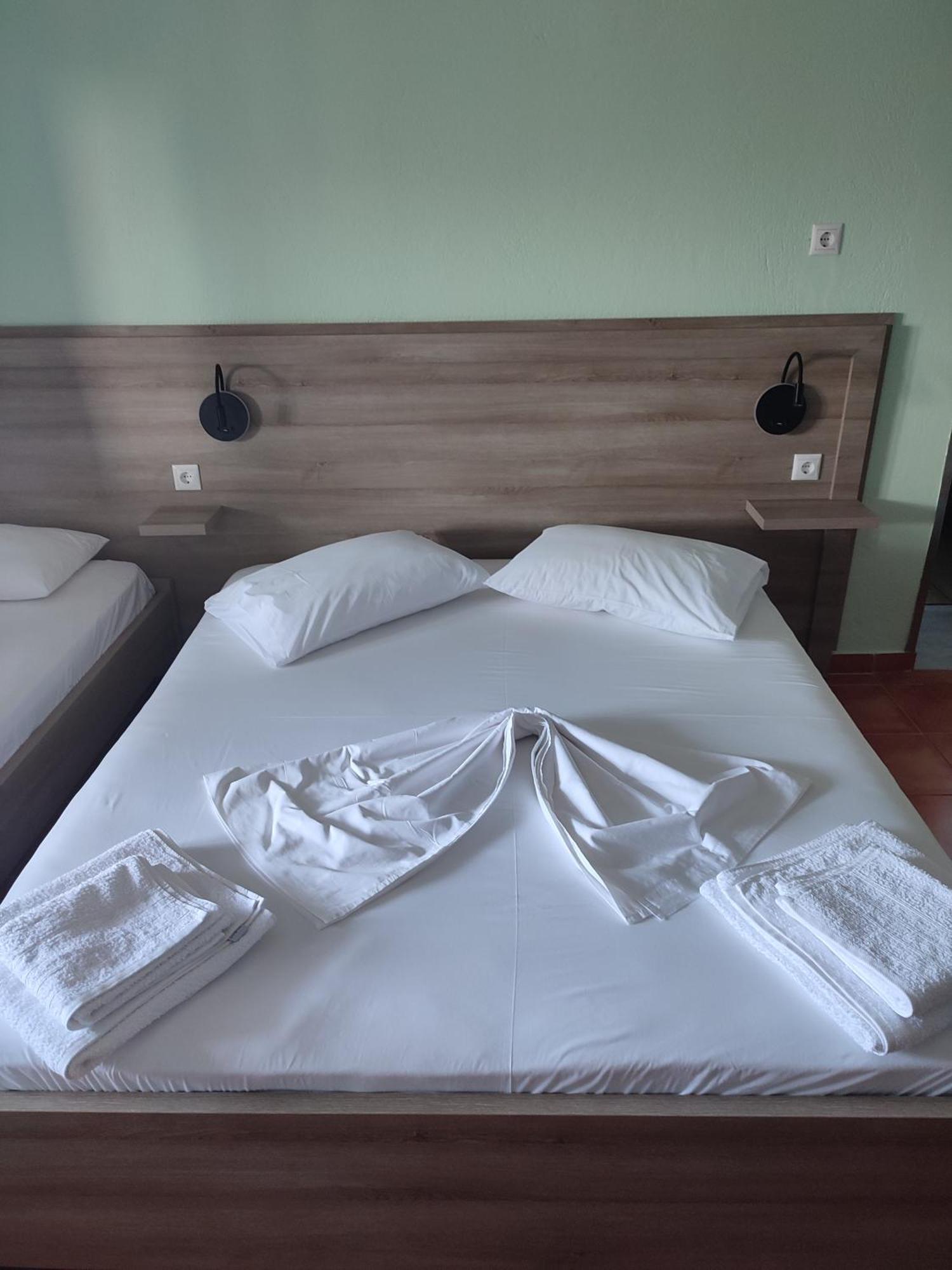 Bella Vista Hotell Himare Exteriör bild