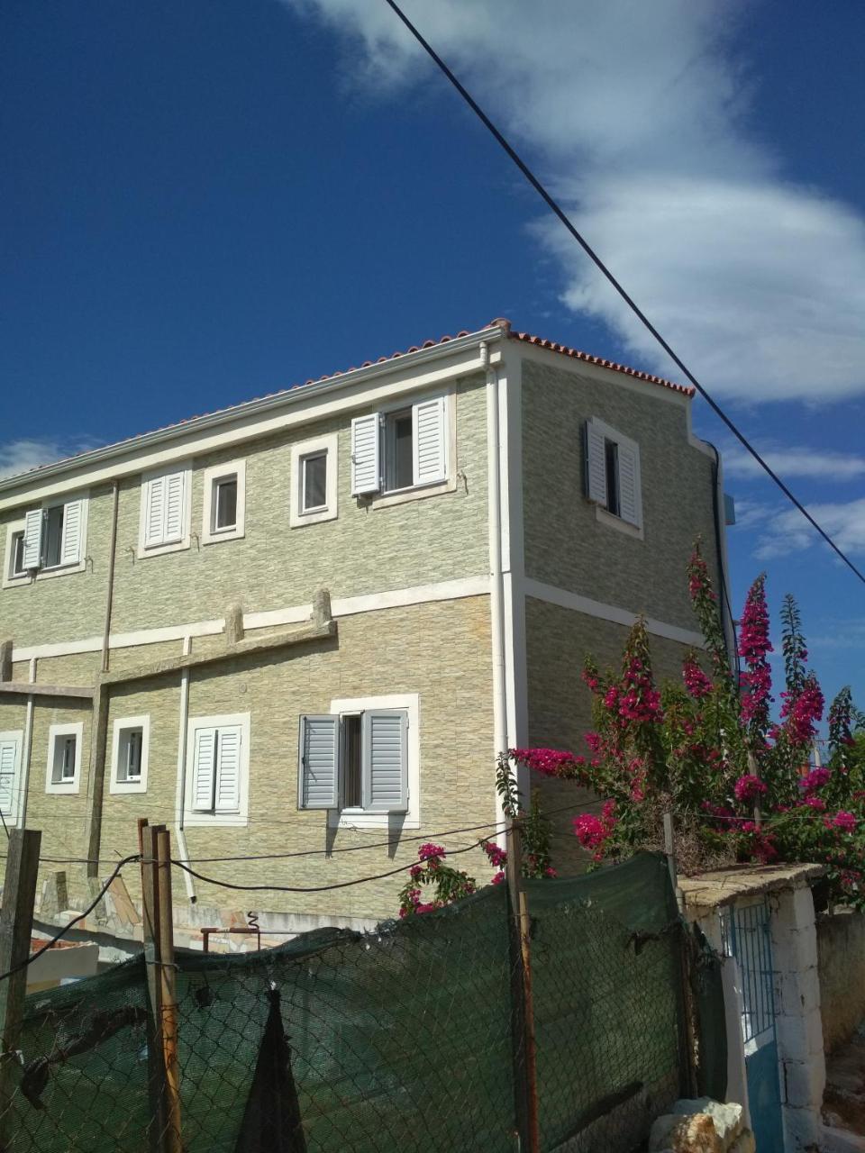Bella Vista Hotell Himare Exteriör bild
